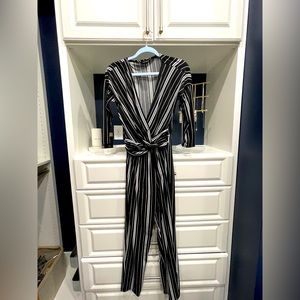Express XS jumpsuit black white pinstripe like new